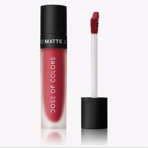 Dose Of Colors LOS ANJEALOUS
LIQUID MATTE LIPSTICK